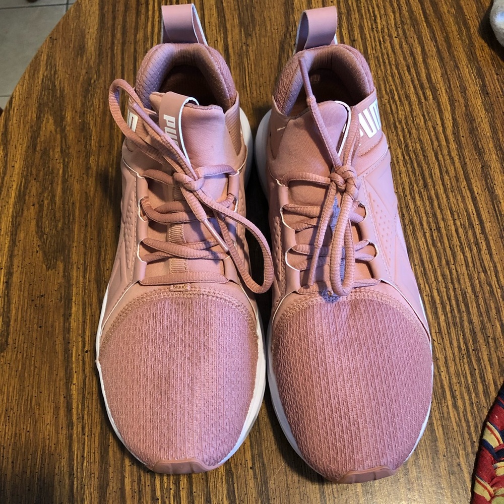Puma Sneakers